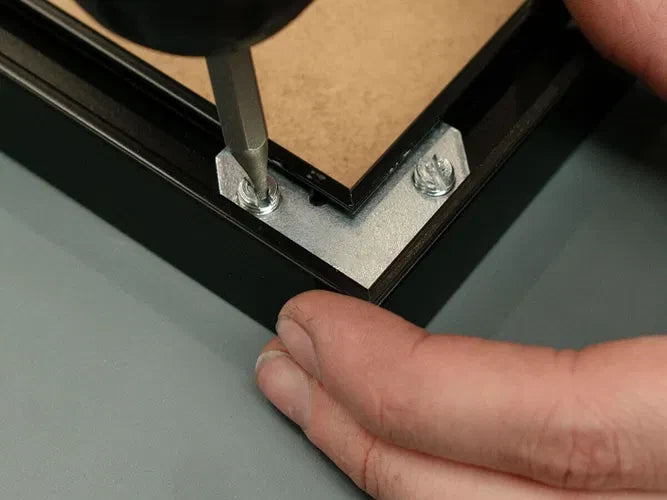 Aluminium Metal Picture Frame Hardware Standard with CWH3 Sawtooth Hangers Photo – product image 2