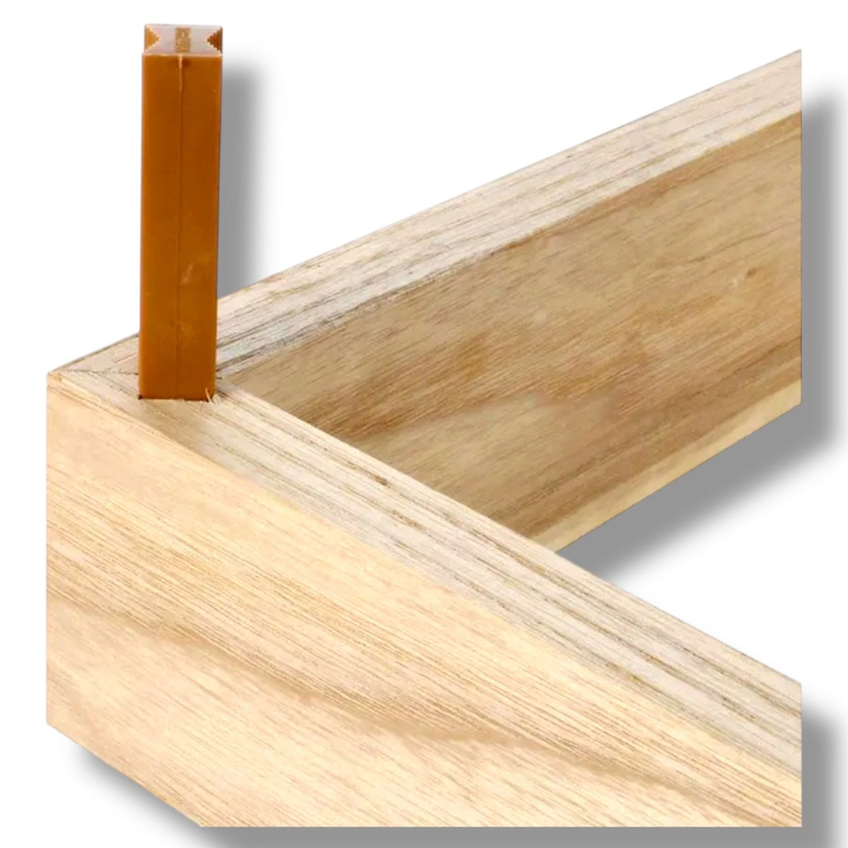 Hoffmann W1 Dovetail Keys – 10mm, Pack Options – key inserted into mitre joint