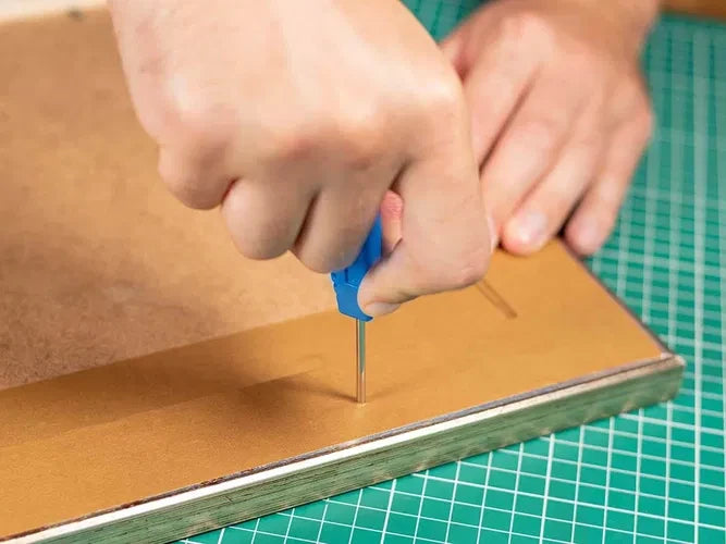 Chisel Point Bradawl – Picture Framing Starter Hole Tool – image 4