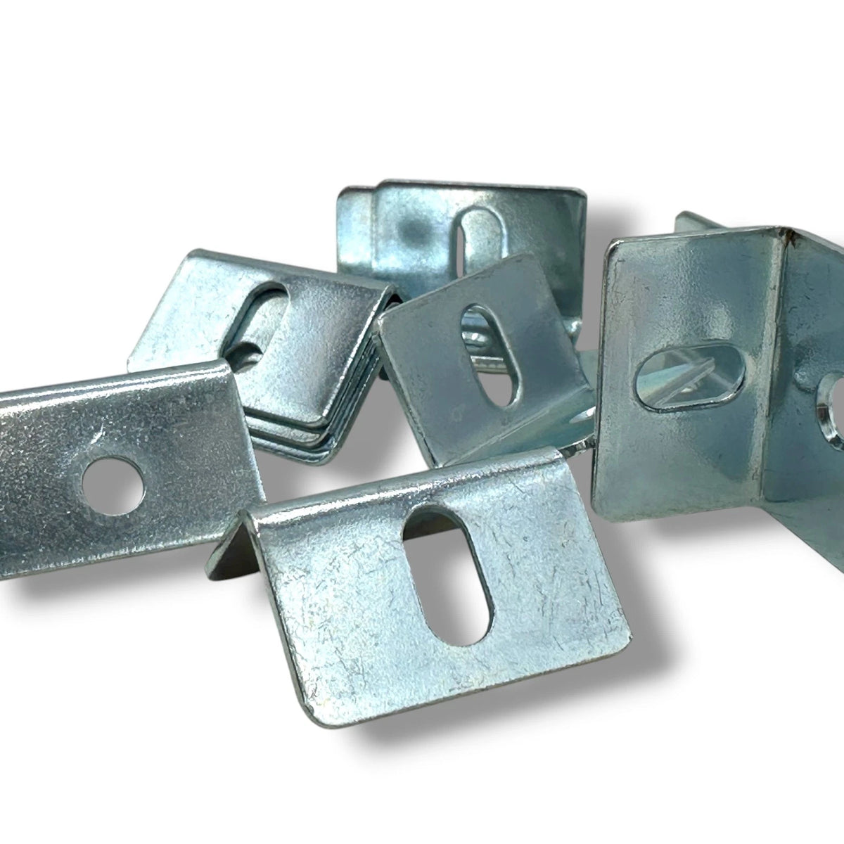 Häfele Horizontal-Slot Right-Angle Brackets – 17mm – product image 2