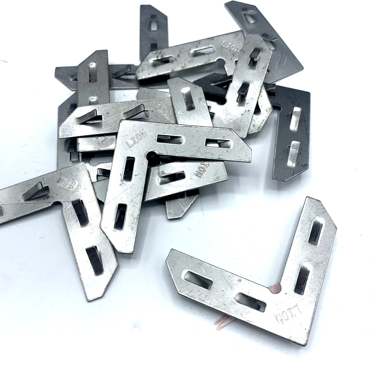 Heavy Duty Corner Hardware for 10 Aluminium Frames 51 × 13mm Frame Picture Pk 12 – product image 1